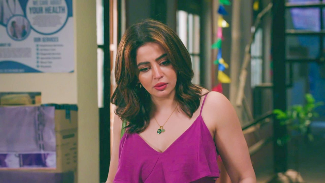 May I Come in Madam? - Season 2 Episode 26 : Sanjana Faces a Difficulty