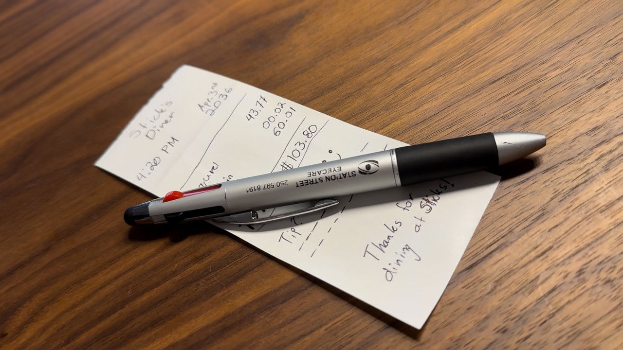 Këshillë? backdrop