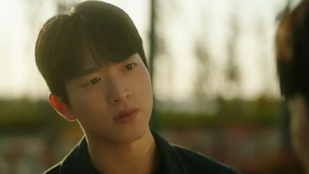 First Page - Season 1 Episode 1 : Episode 1