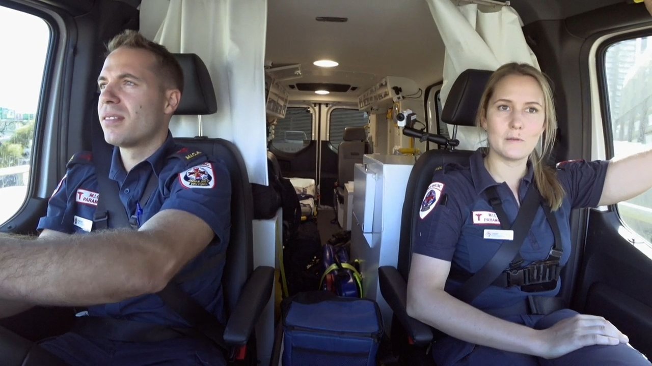 Paramedics - Season 4 Episode 3 : Episode 3