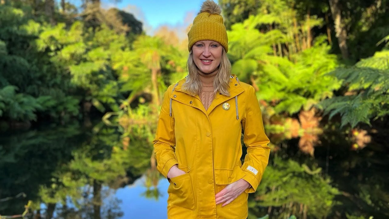 Alan Titchmarsh's Gardening Club - Season 2 Episode 2 : Episode 2