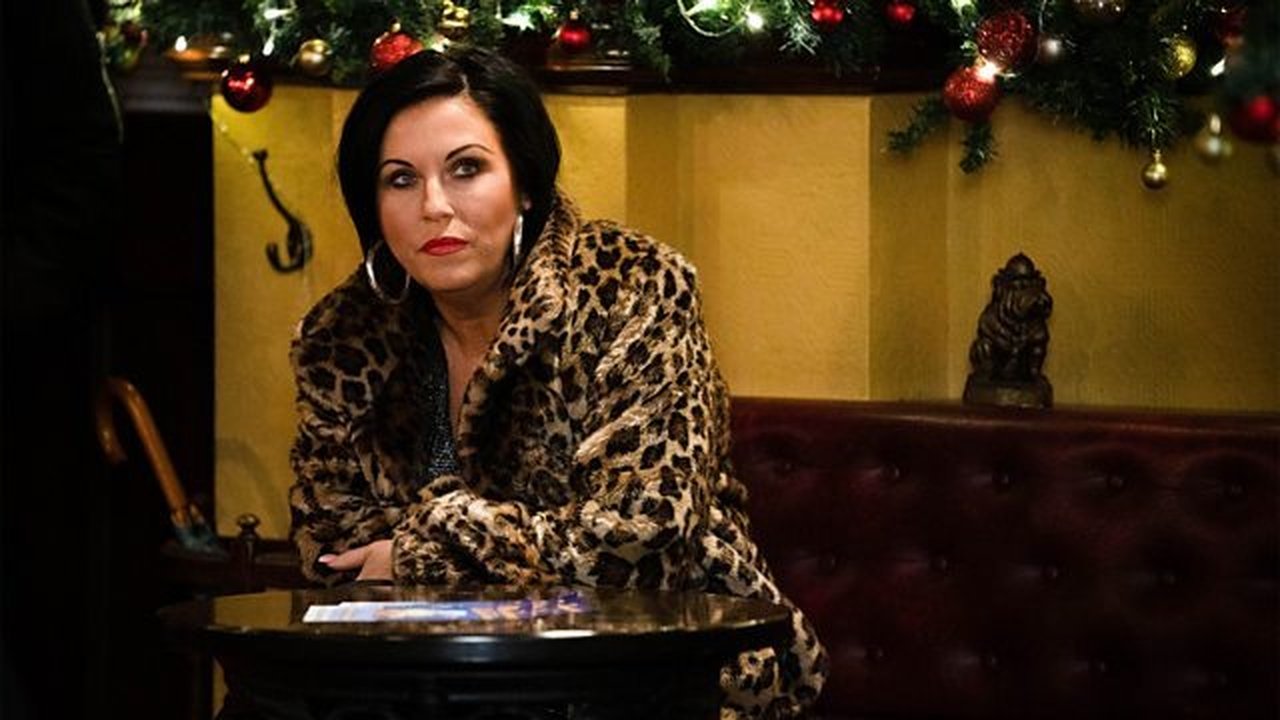 EastEnders - Season 37 Episode 201 : 21/12/2021