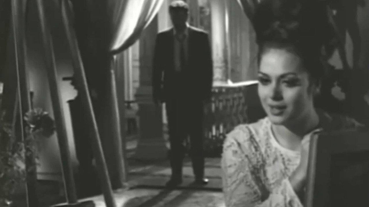 Farewell Kiss still 6