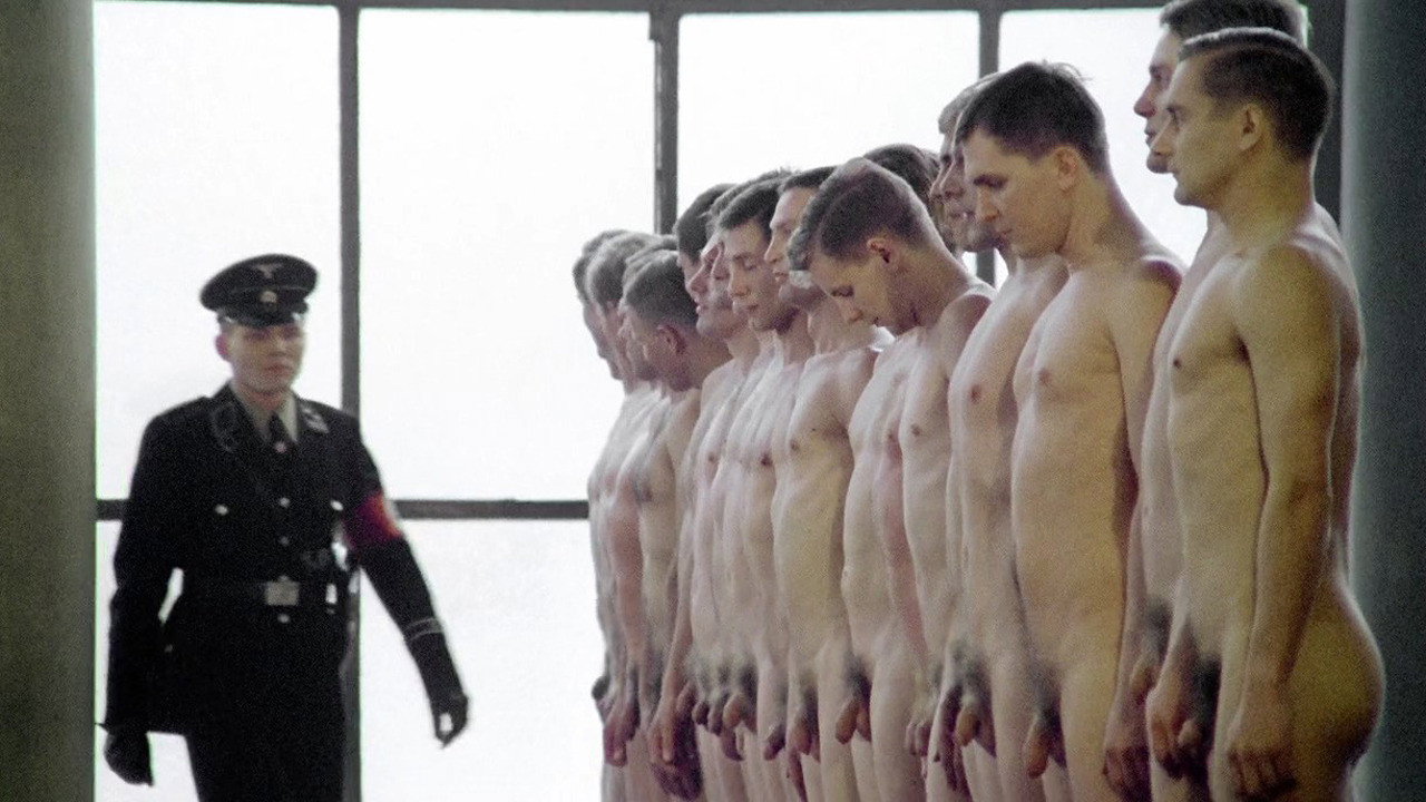Salon Kitty (1976)
