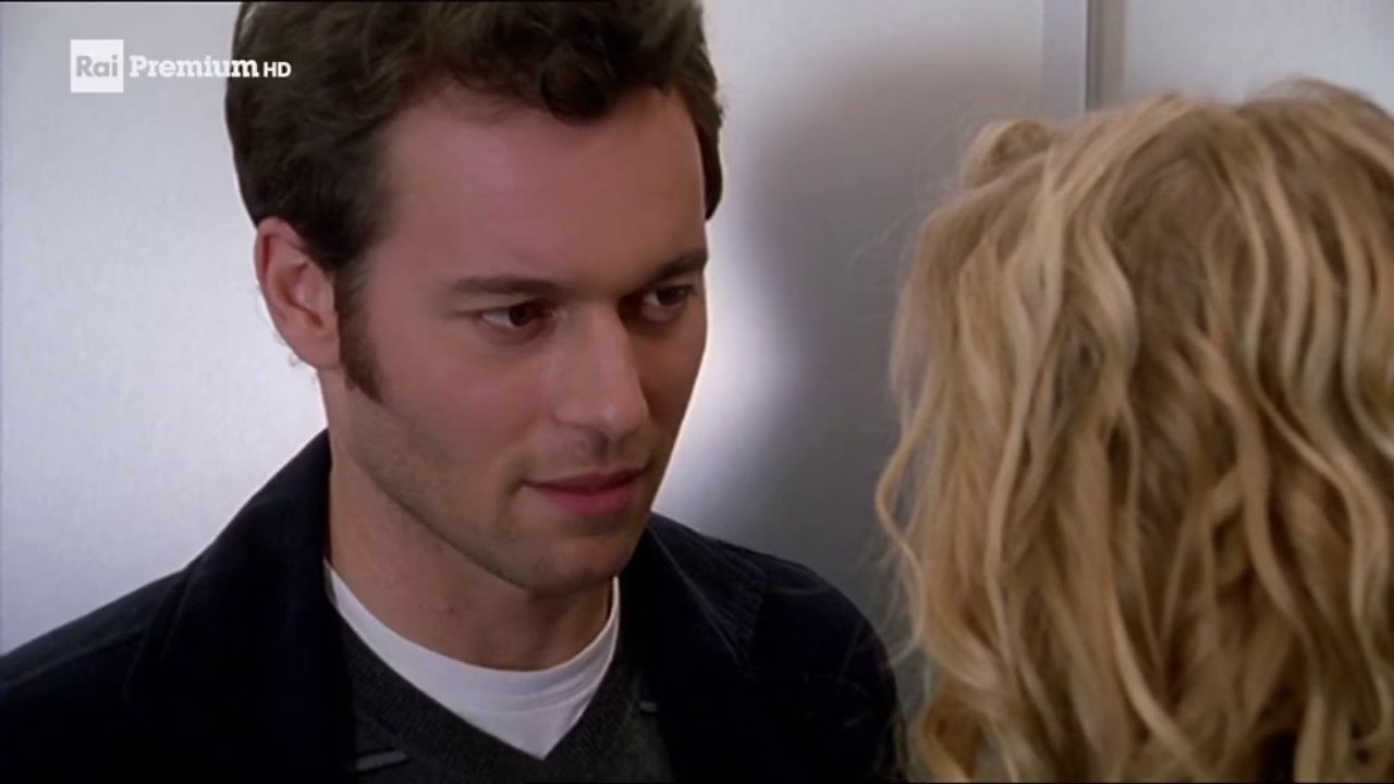 A doctor in the family - Season 7 Episode 5 : If you leave me it's not worth it / In flight