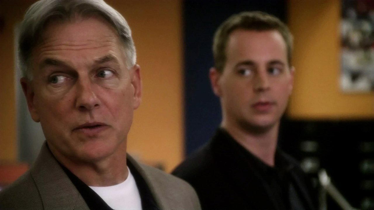 NCIS - Season 7 Episode 13 : Jet Lag