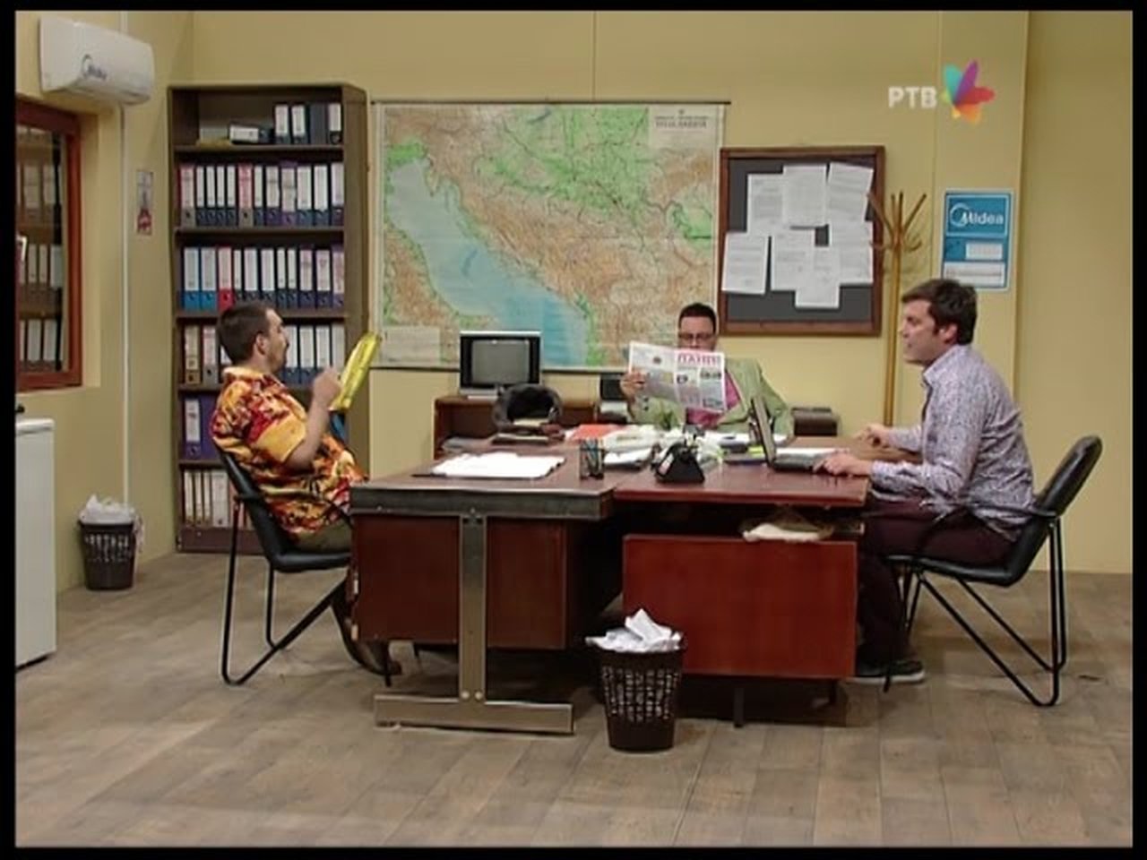 Government Job - Season 4 Episode 161 : 752 Bilten