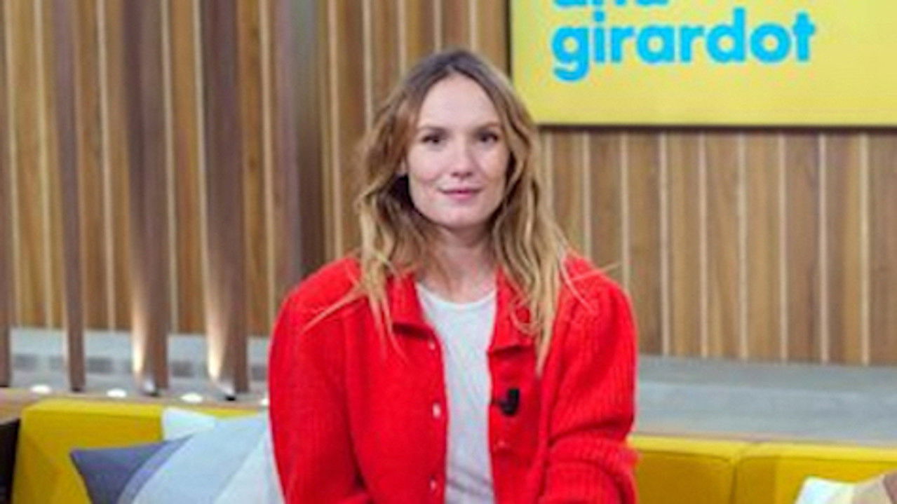 En aparté — Ana Girardot