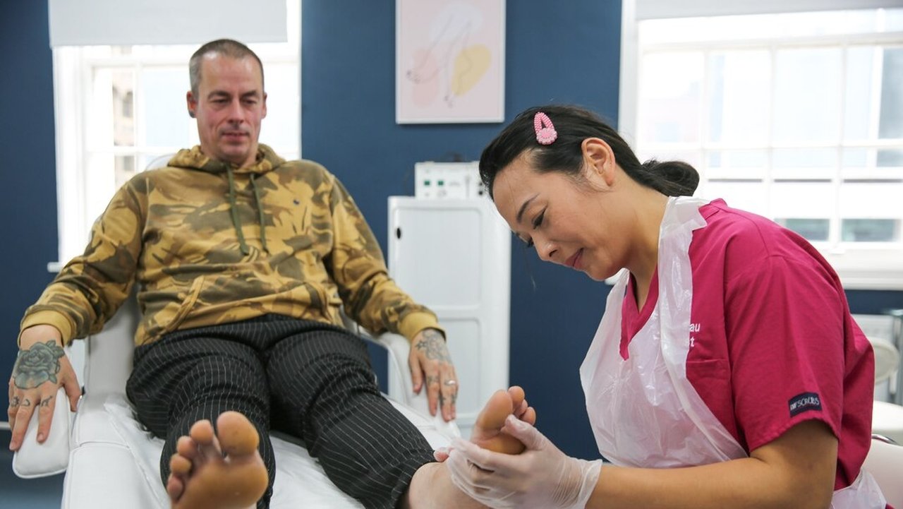 Image La Doctora Marion a sus pies (2024)