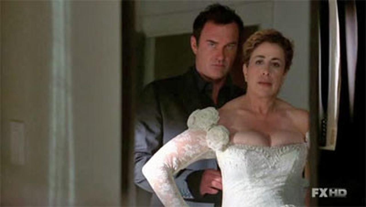 Nip/Tuck - Season 5 Episode 21 : Allegra Caldarello