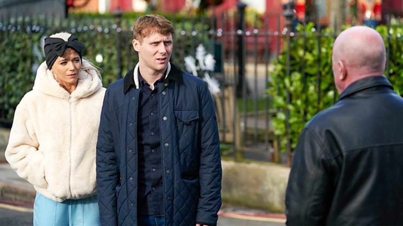 EastEnders - Season 39 Episode 2 : 02/01/2023