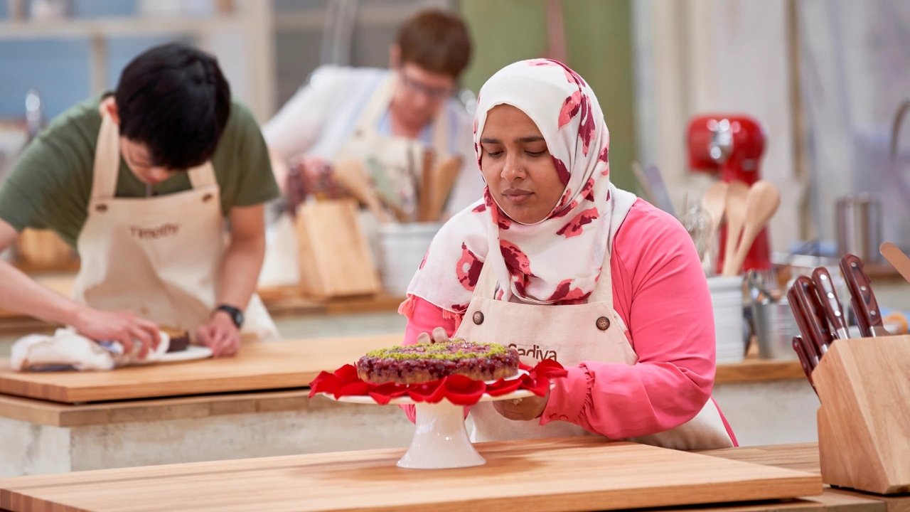 The Great Canadian Baking Show - Season 2 Episode 1 : Cake Week
