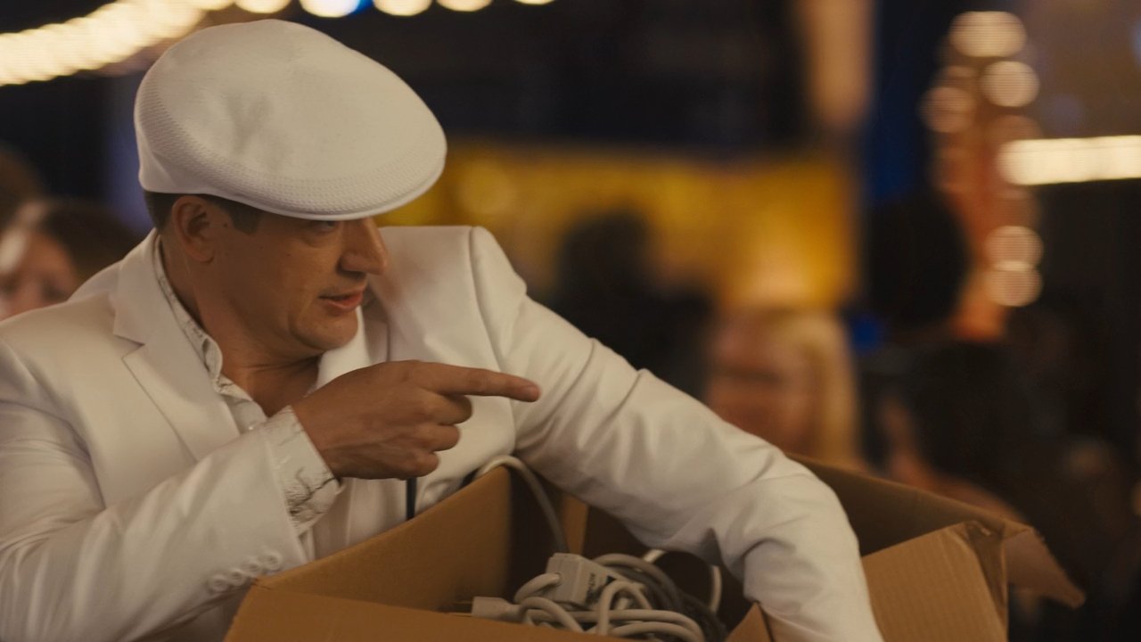 Image The Other Two (2019)