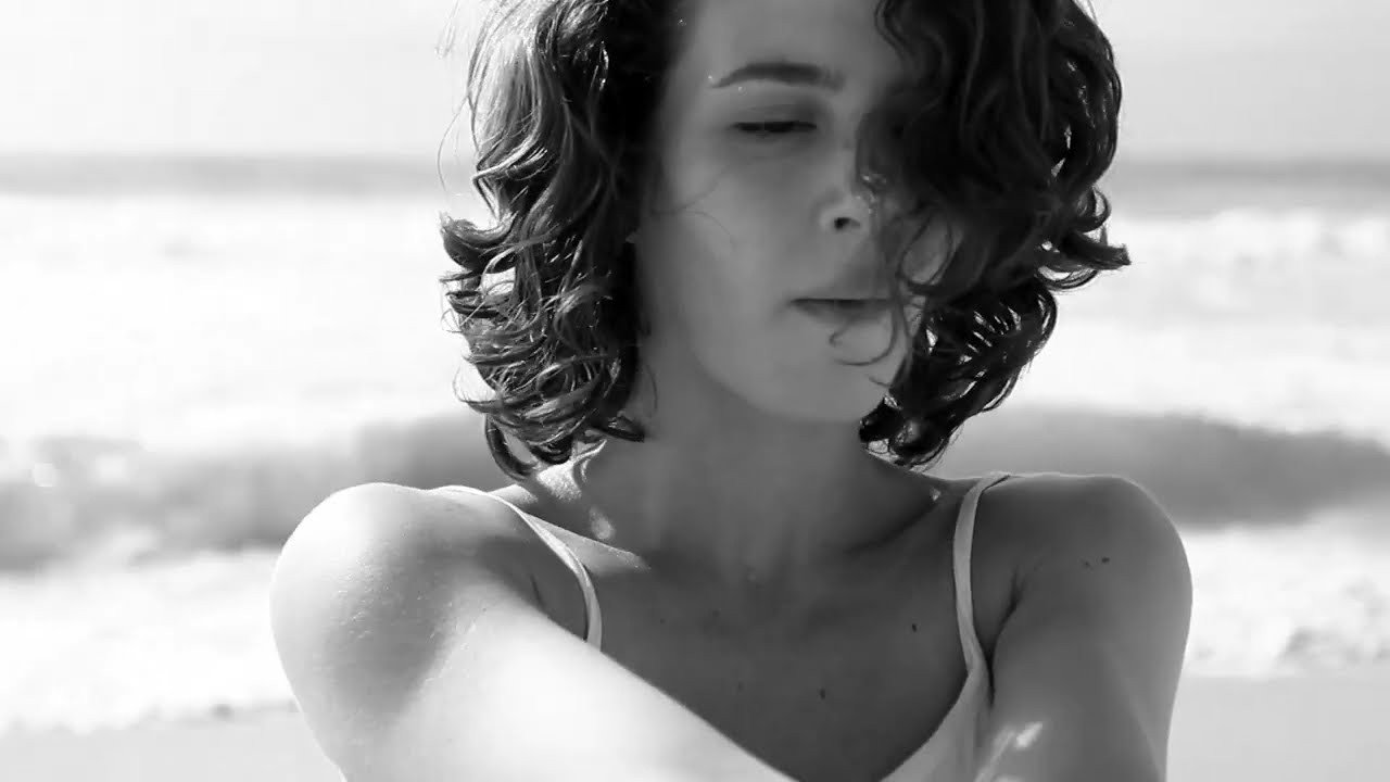 Duas, Uma still 2