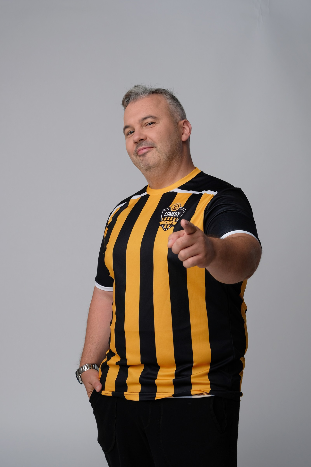 Dumaszínház: Szóra Sem Érdemes! Backdrop