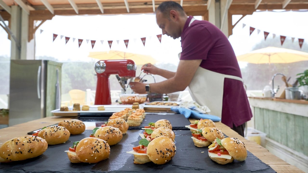 The Great Canadian Baking Show - Season 2 Episode 7 : French Patisserie Week