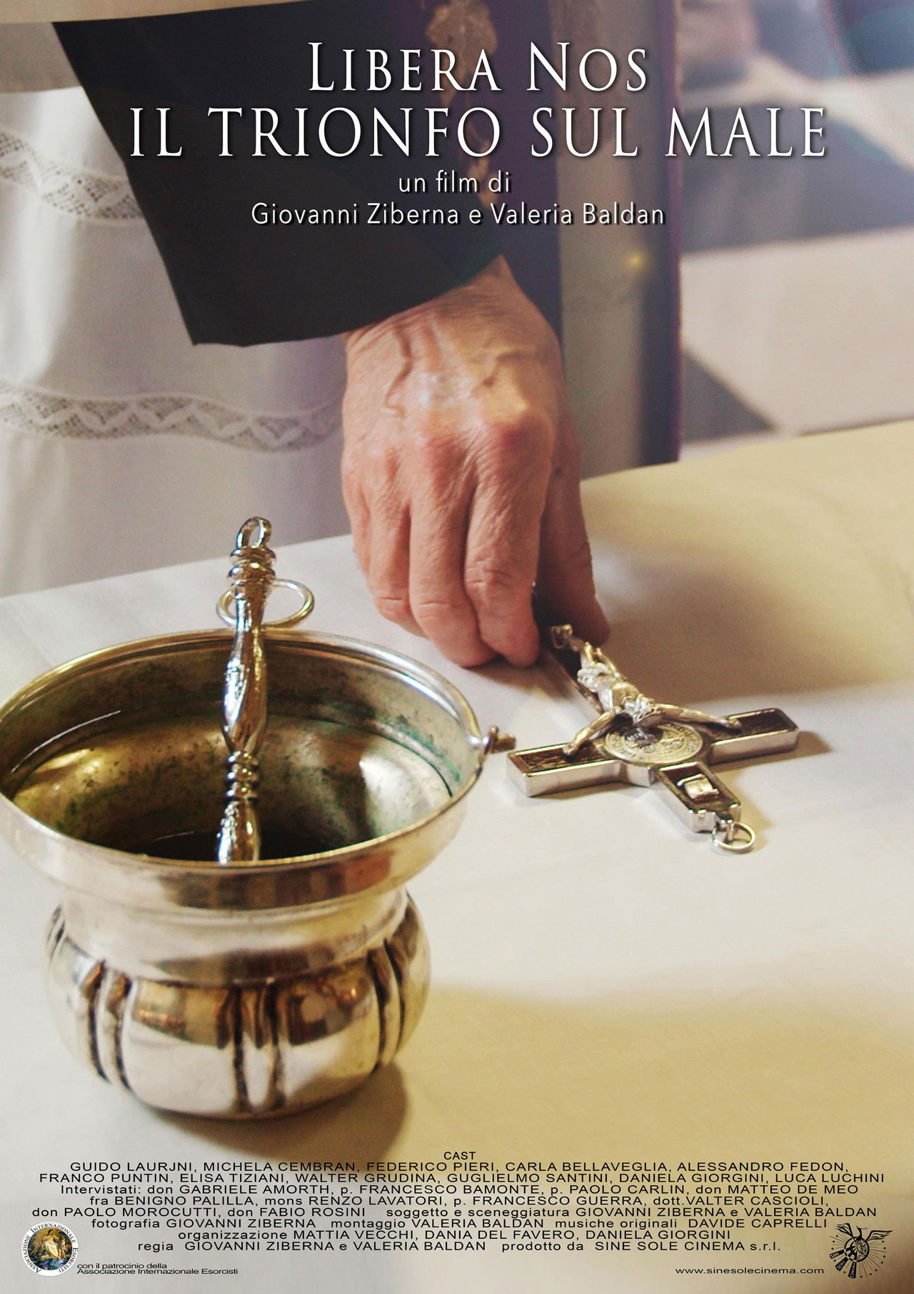 Libera nos: Il trionfo sul male Backdrop