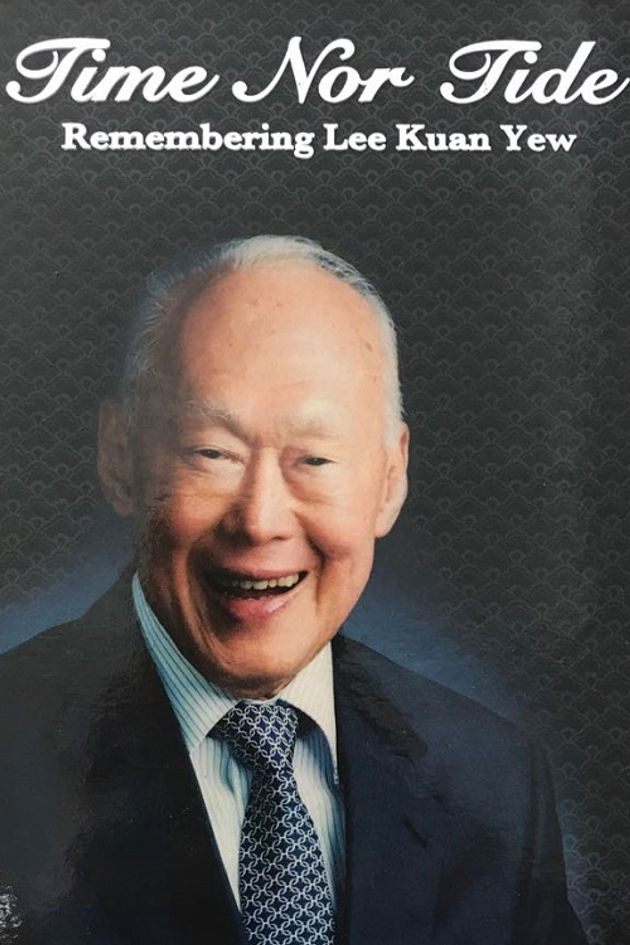 Koha ashte ose Fluviu - Lee Kuan Yew backdrop