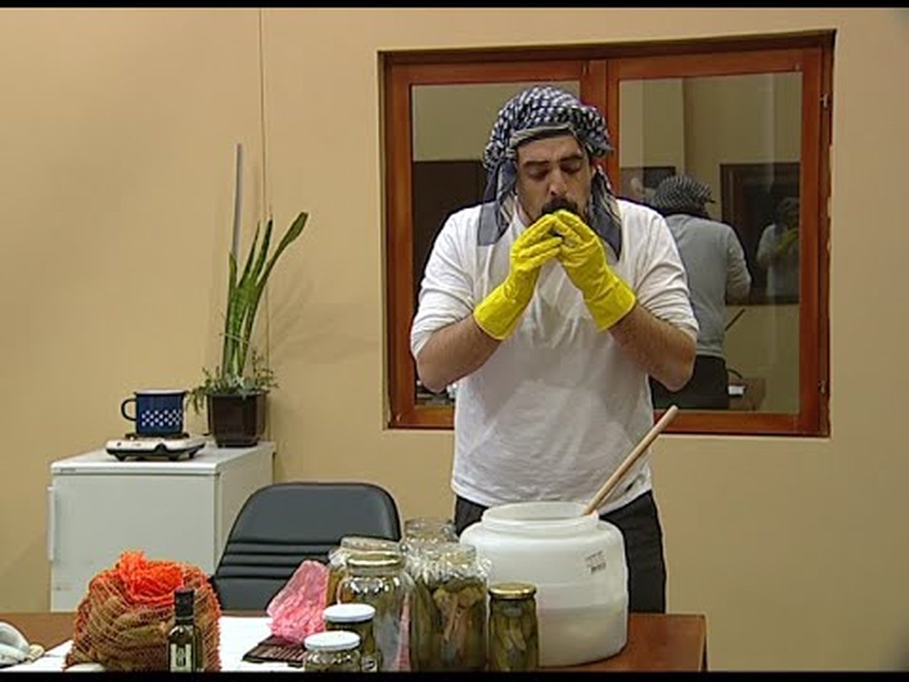 Government Job - Season 3 Episode 53 : 454 Zimnica