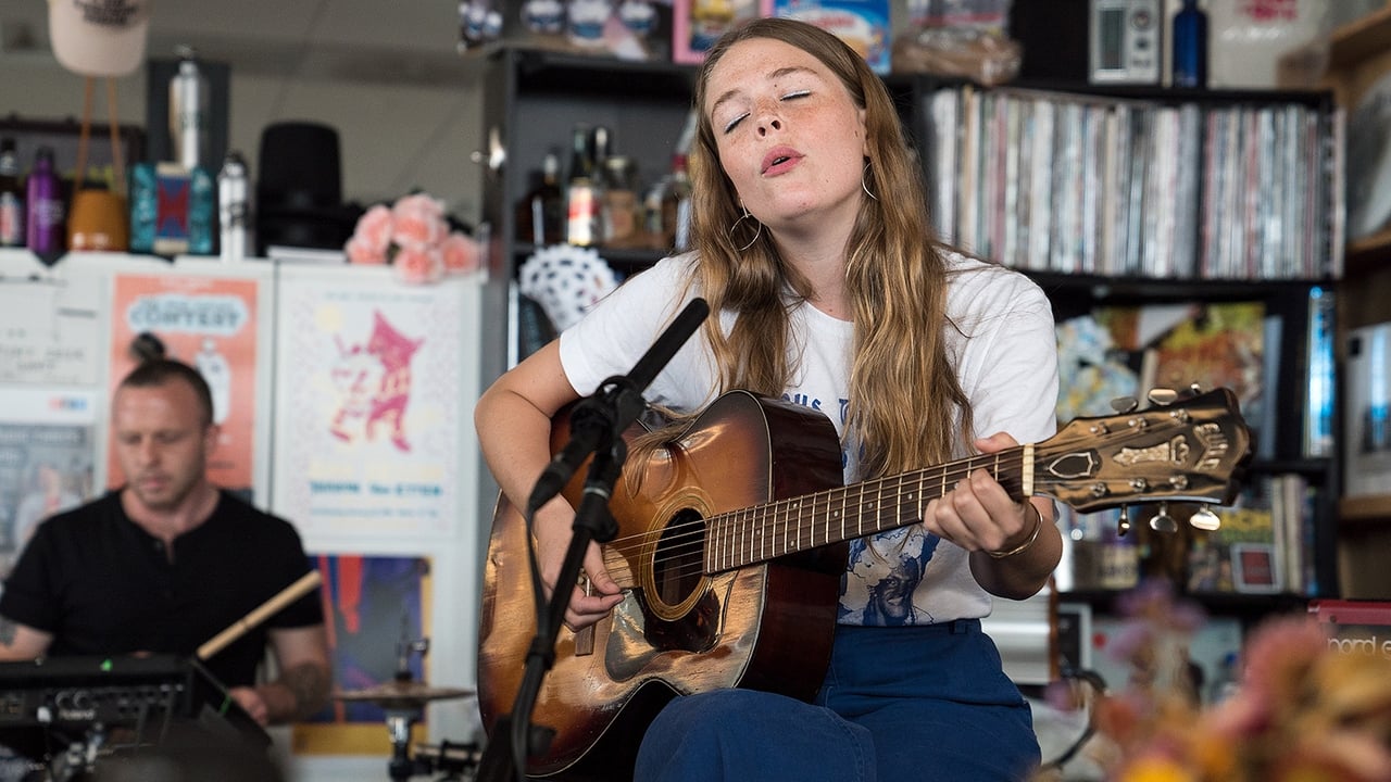 NPR Tiny Desk Concerts - Season 10 Episode 54 : Maggie Rogers