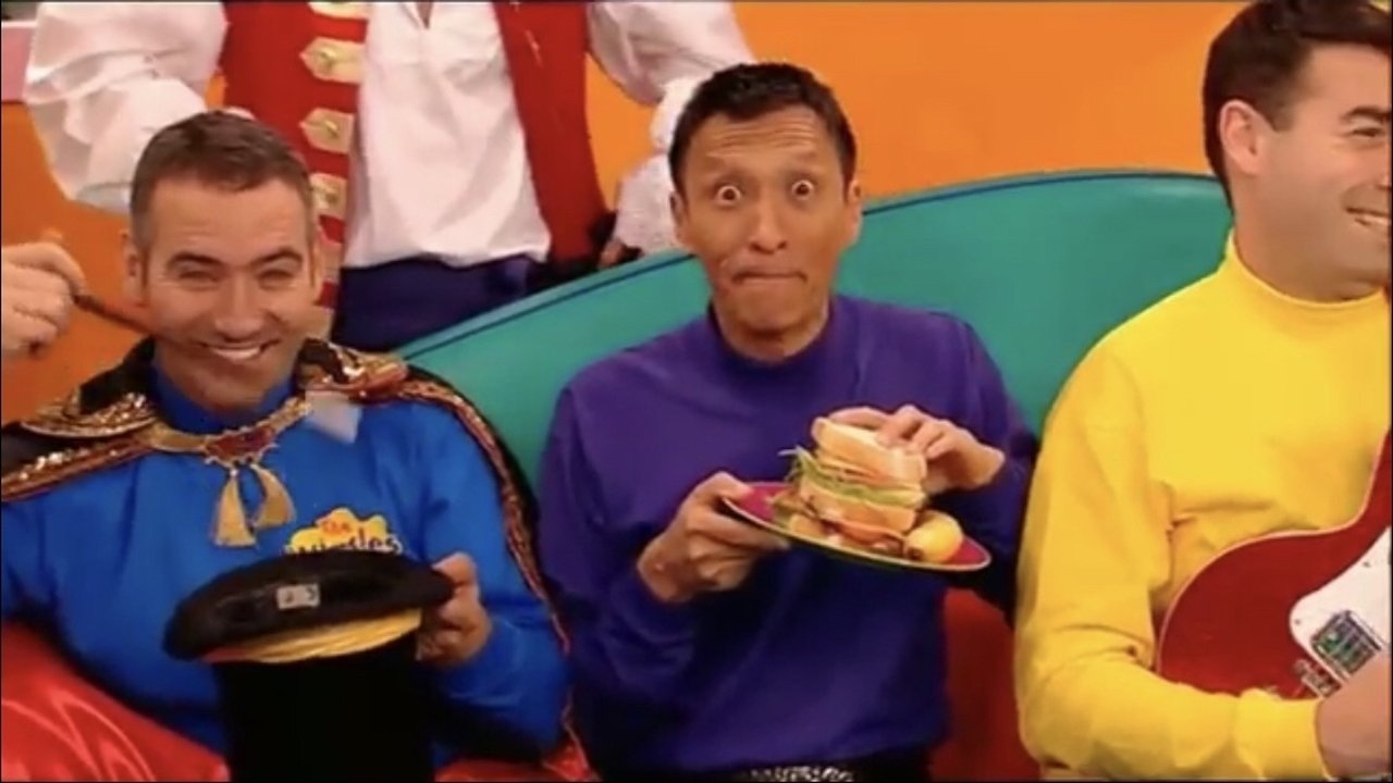 The Wiggles - Season 4 Episode 7 : I Swing My Baton