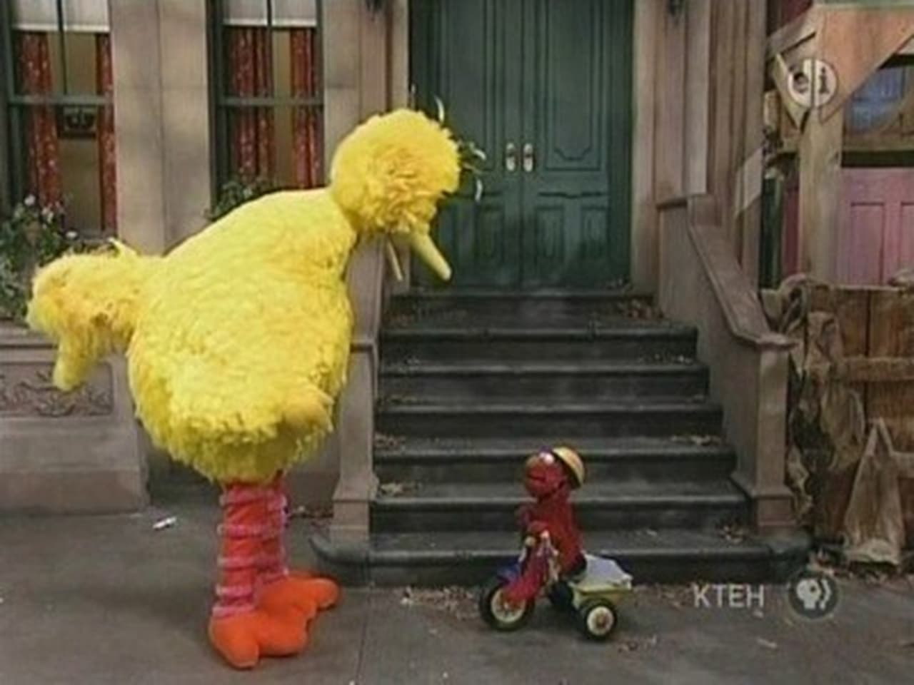 Sesame Street - Season 38 Episode 7 : Big Bird Breaks Elmo's Tricycle