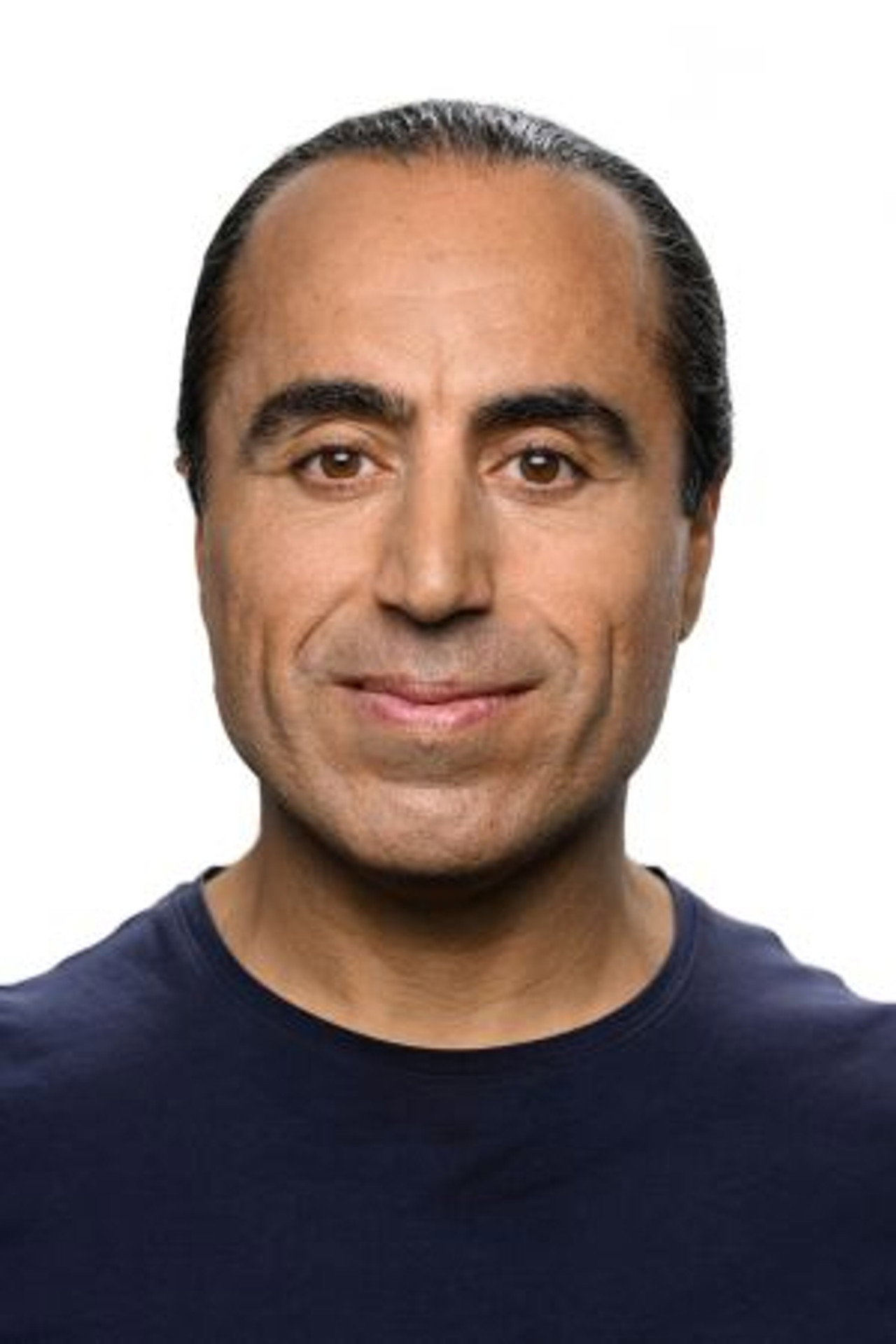 Portrait of Özz Nûjen