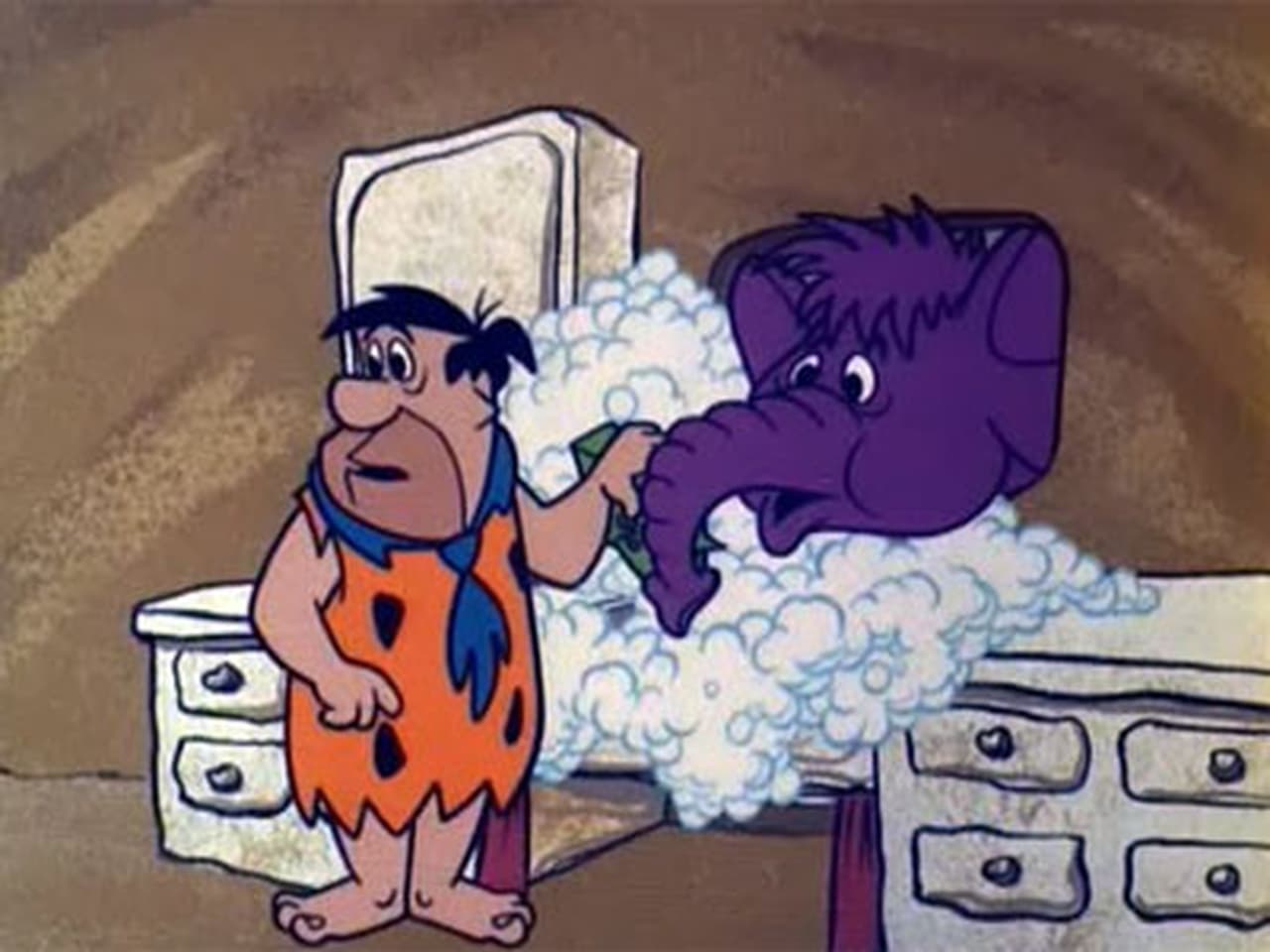 The Flintstones - Season 3 Episode 21 : Foxy Grandma