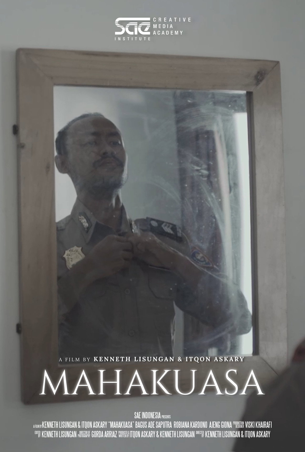 Mahakuasa filmaffisch
