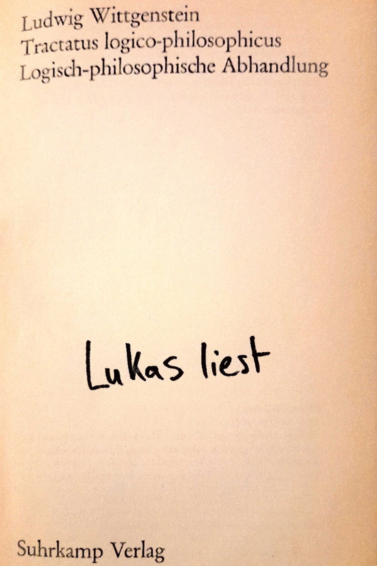 Lukas liest