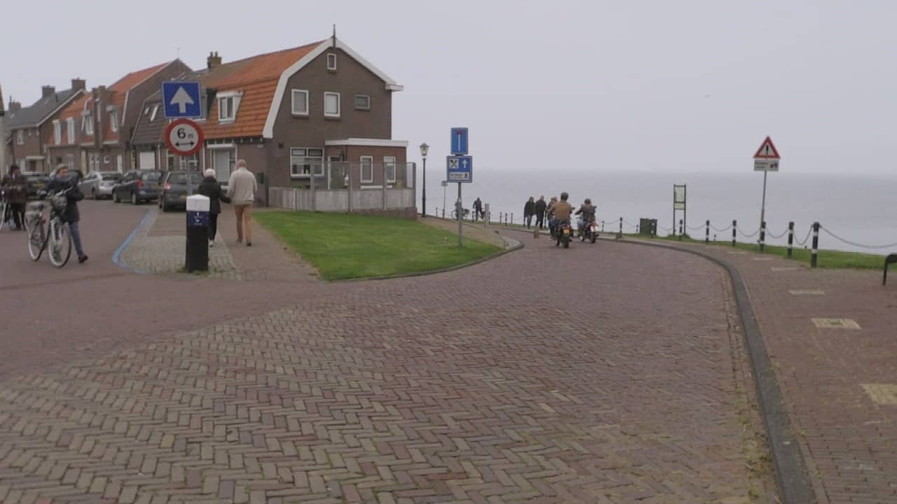 Urk! - Season 1 Episode 7 : Episode 7