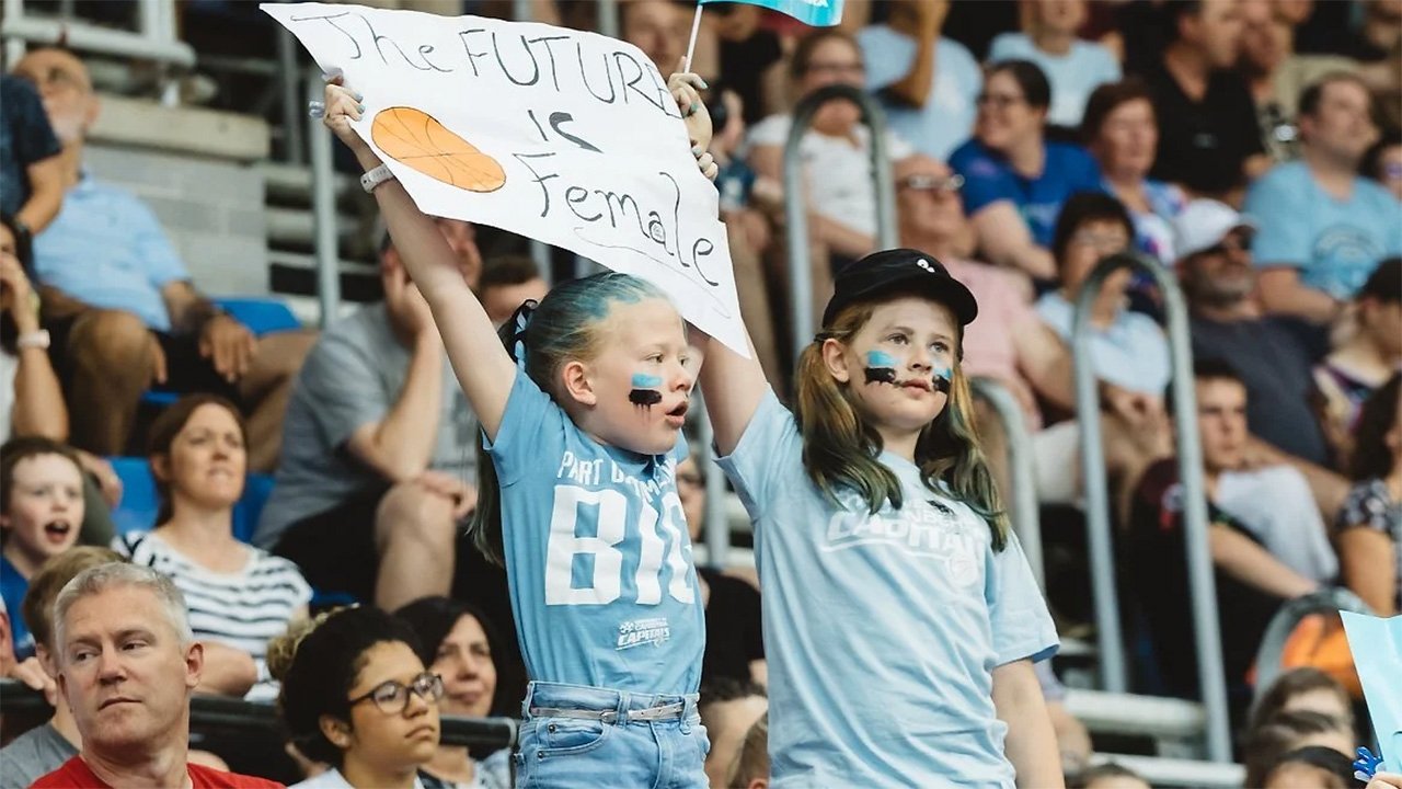Go Big: The Story of the Canberra Capitals background