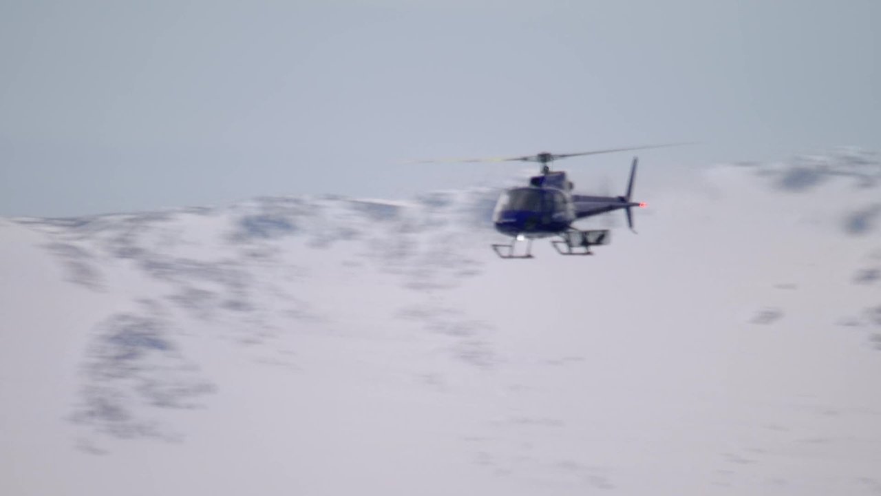 Ice Airport Alaska - Season 3 Episode 4 : Lifelines