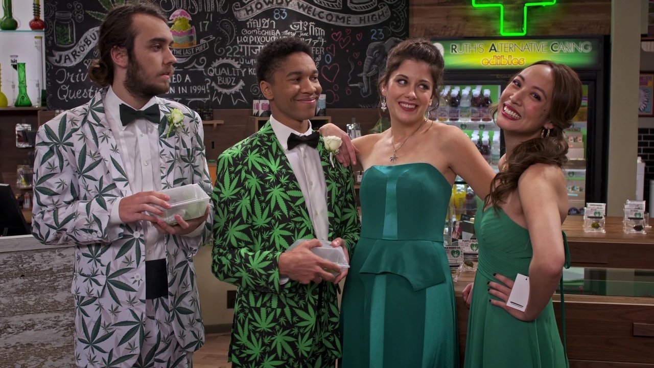 Disjointed - Season 1 Episode 7 : Prom Night