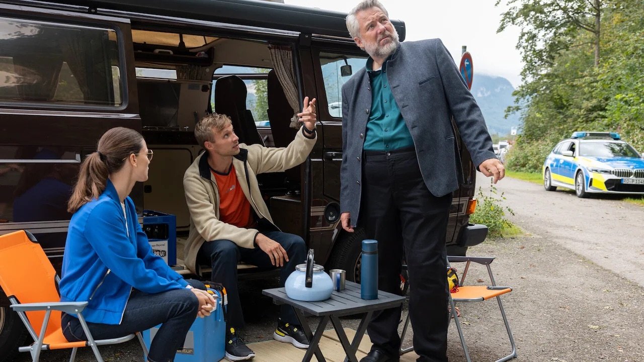 Die Rosenheim-Cops - Season 25 Episode 6 : Hanging by a thread