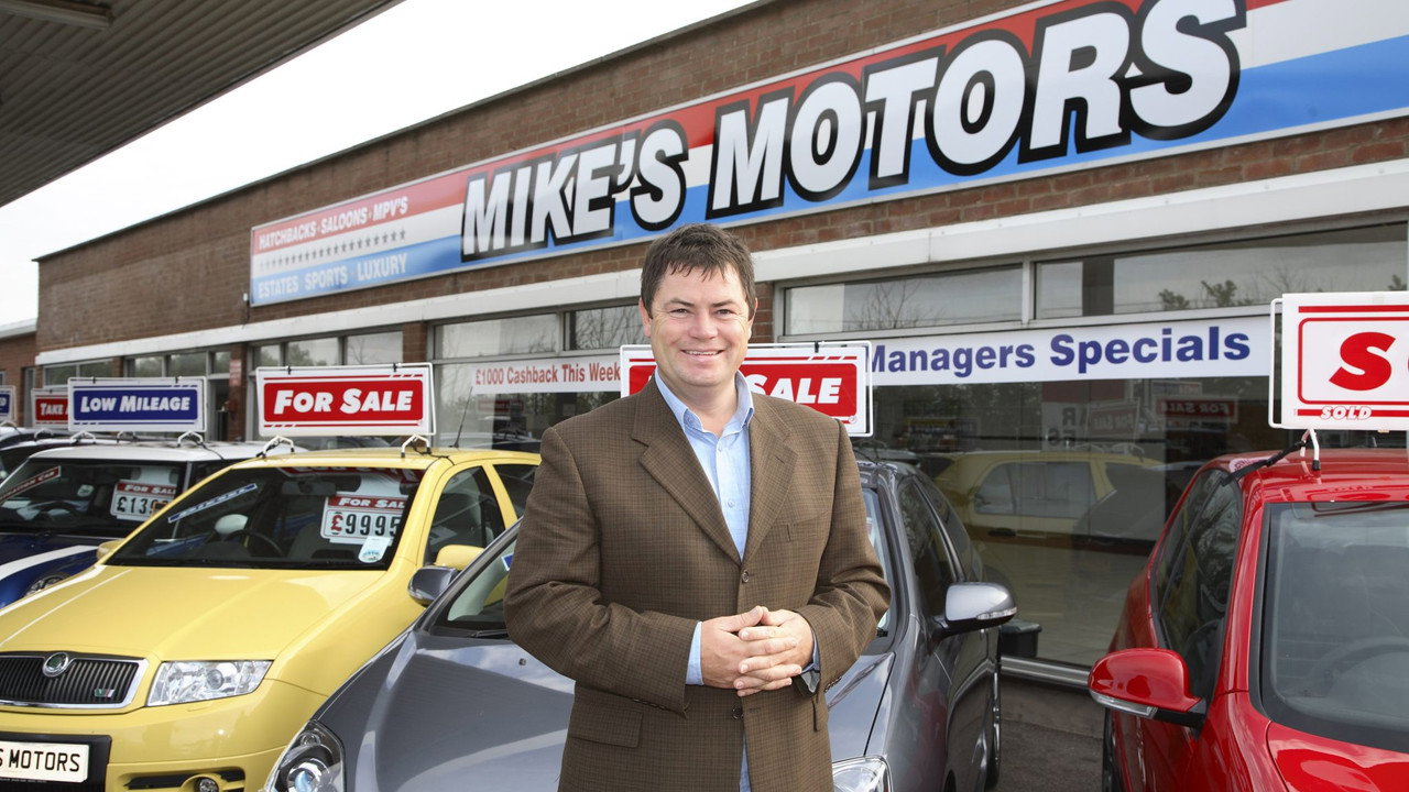 Auto Trader backdrop
