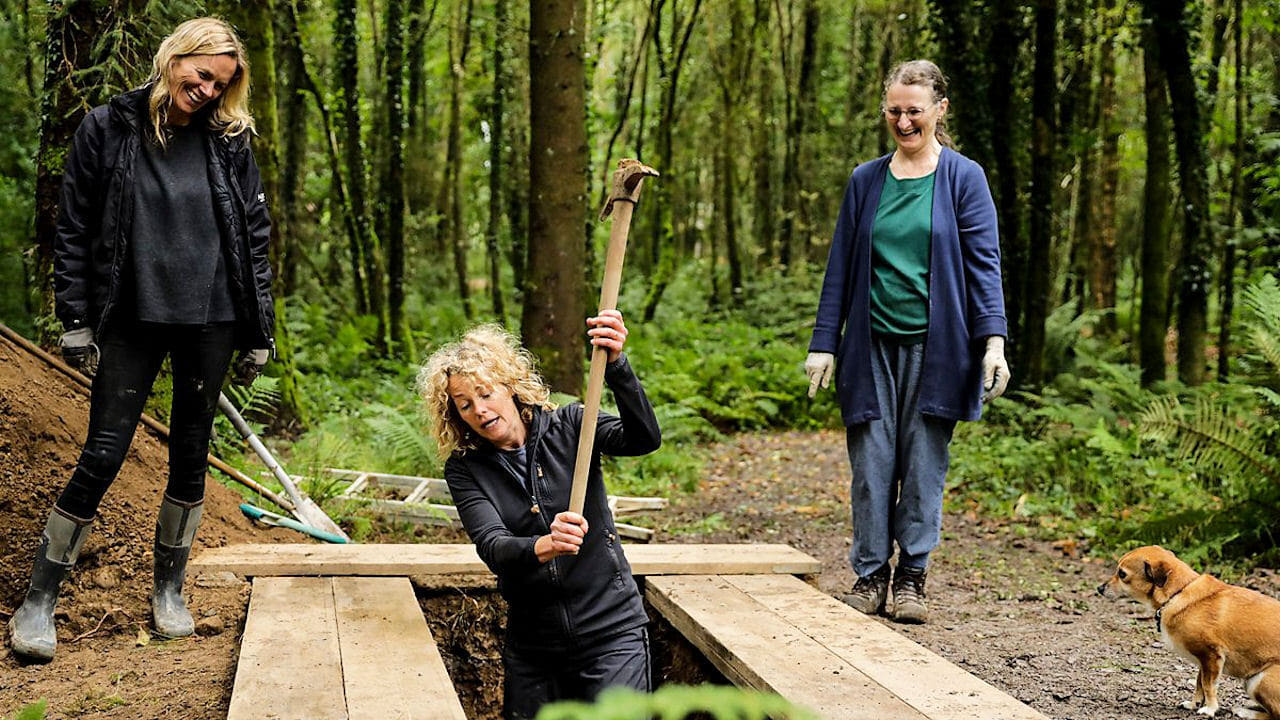 Kate Humble: Off the Beaten Track background