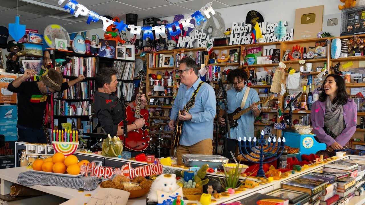 NPR Tiny Desk Concerts - Season 16 Episode 122 : The LeeVees