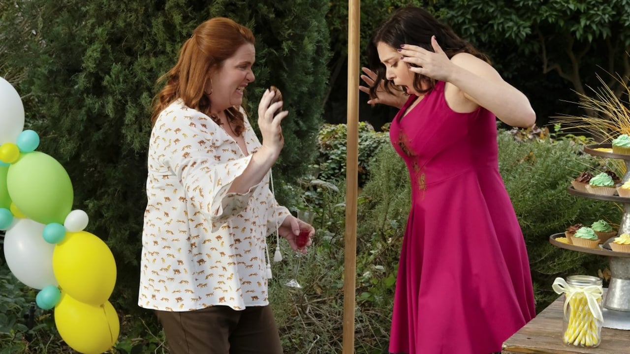 Crazy Ex-Girlfriend - Season 3 Episode 11 : Nathaniel and I Are Just Friends!