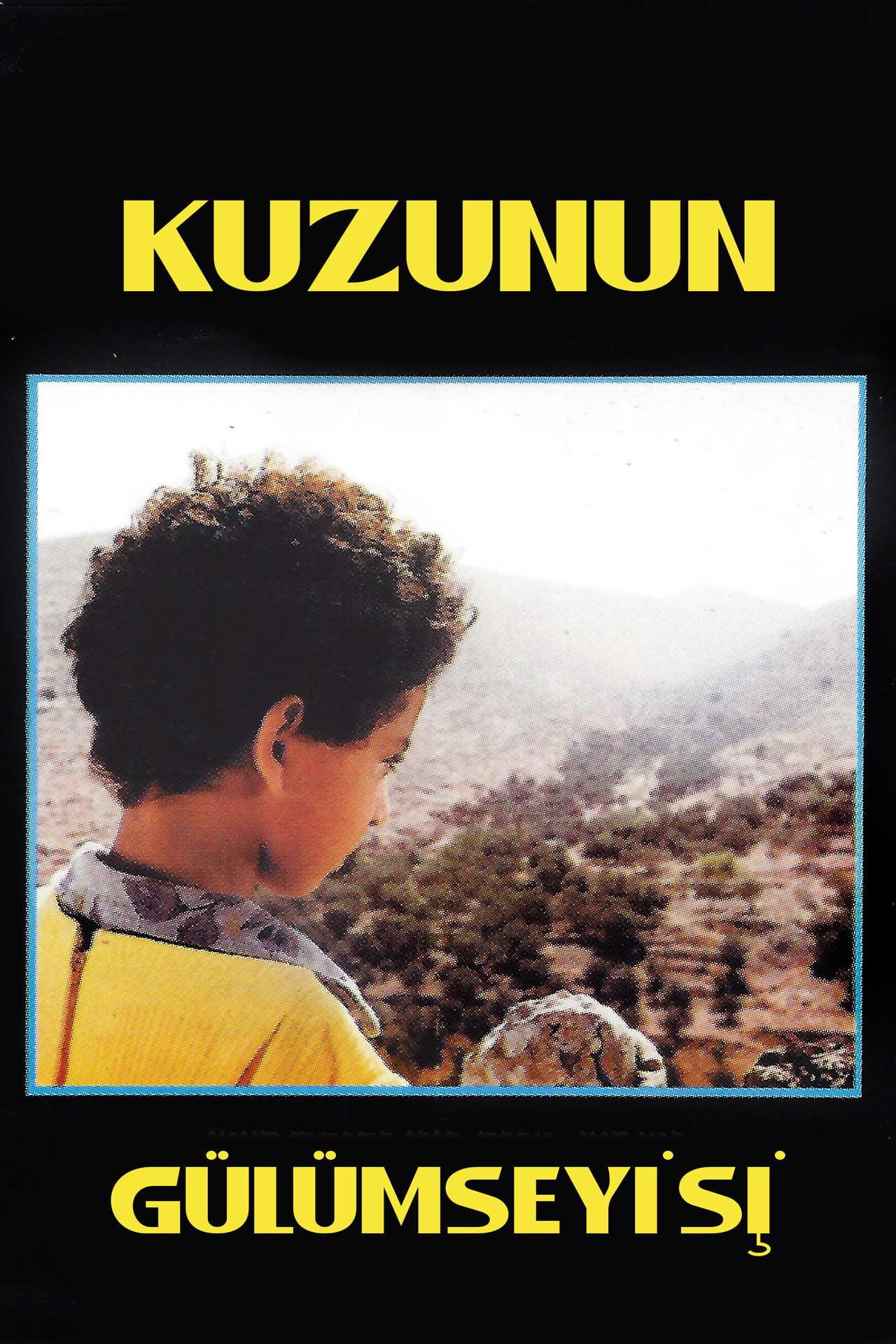 Kuzunun Gülümseyişi Poster