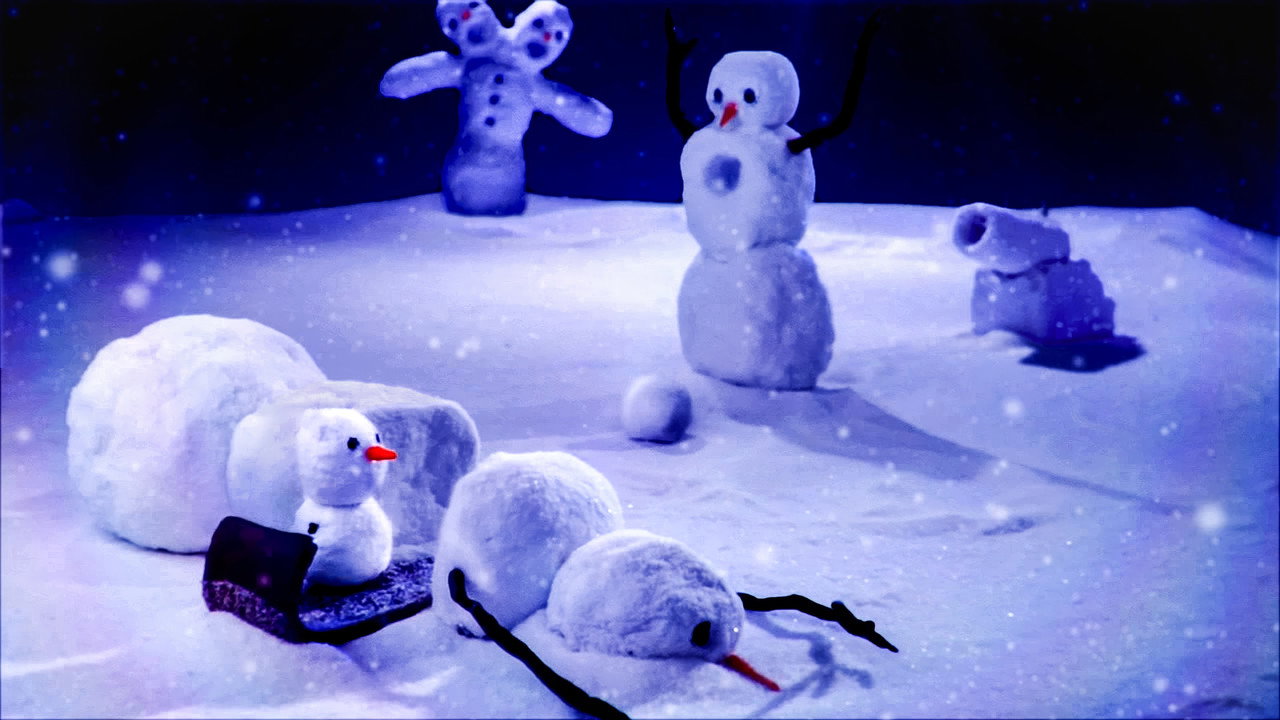 A Very Calvin & Hobbes Christmas still 2