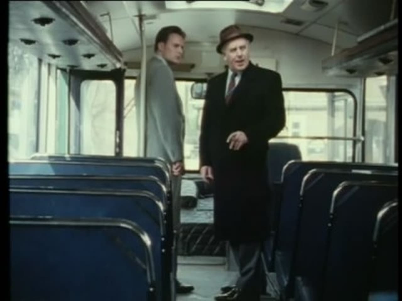 Minder - Season 8 Episode 12 : The Coach That Came in From the Cold