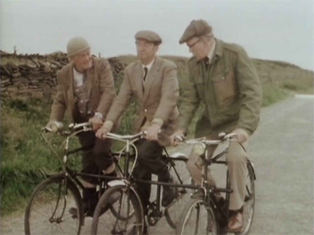 Last of the Summer Wine - Season 6 Episode 4 : A Bicycle Made For Three