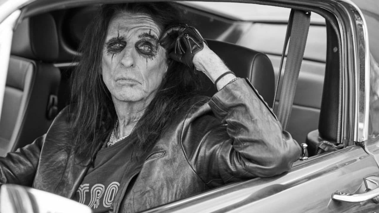 Alice Cooper - A Paranormal Evening at the Olympia Paris background