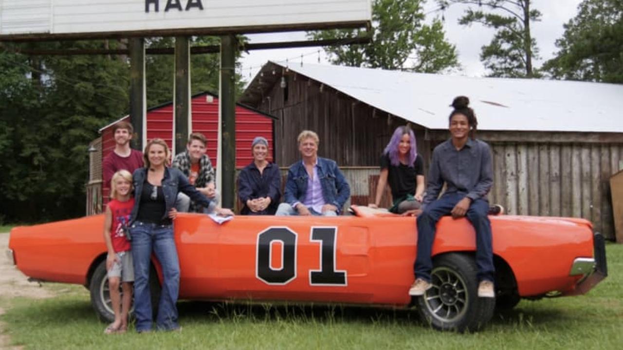 Cast and Crew of Christmas Cars