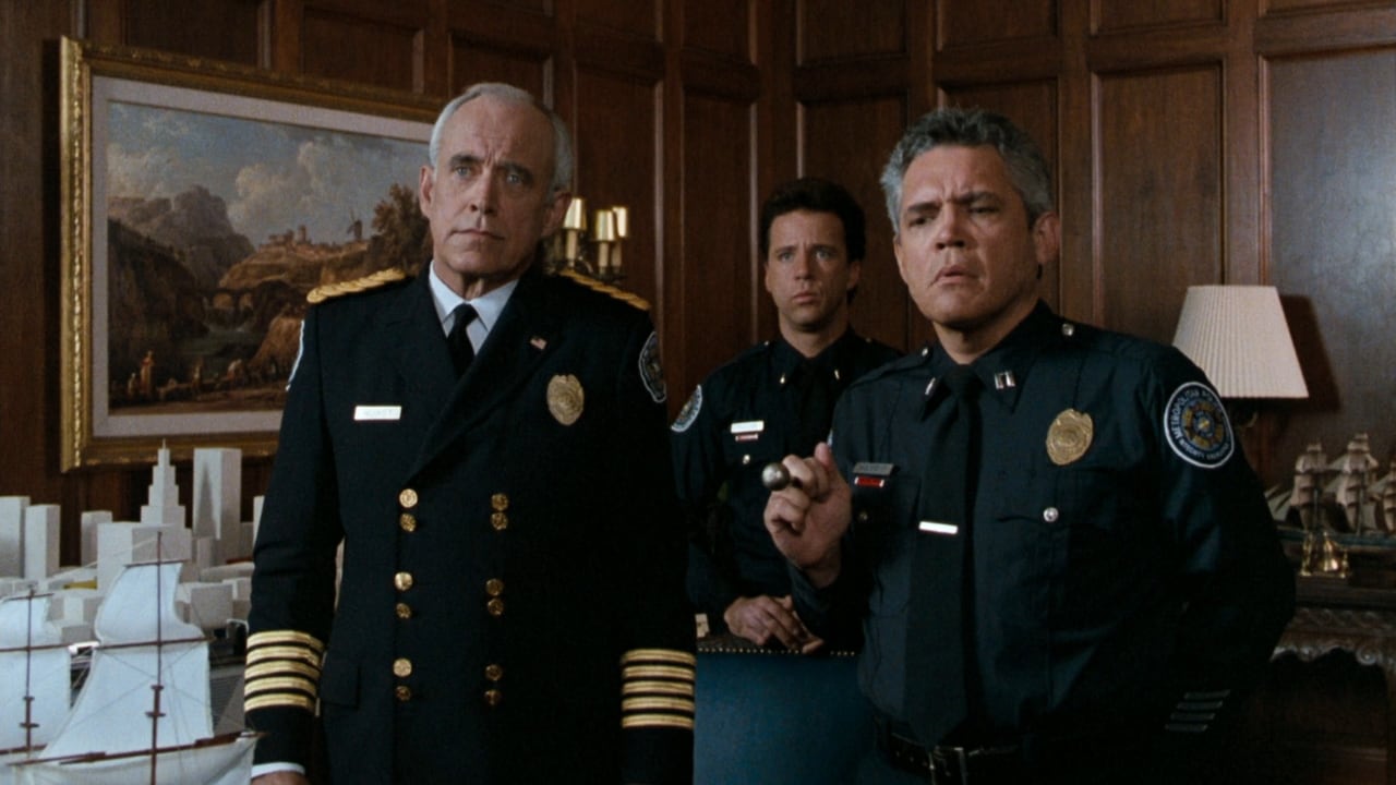 Police Academy 6: City Under Siege background