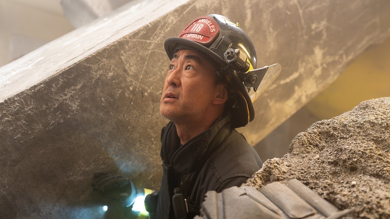 9-1-1 - Season 9 Episode 3 : The Sky is Falling (3)