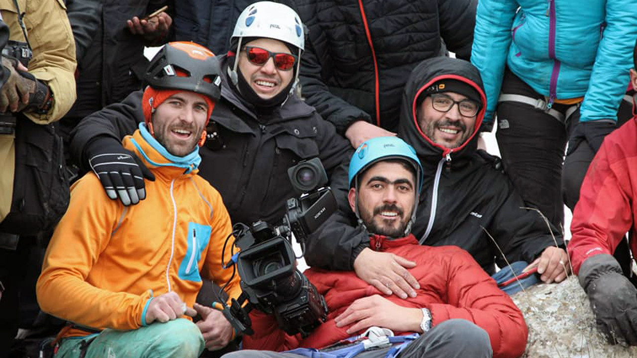 Twïza, L'Aventure Algérienne backdrop