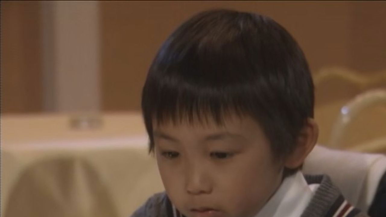 人にやさしく / ３ピース — Épisode 8