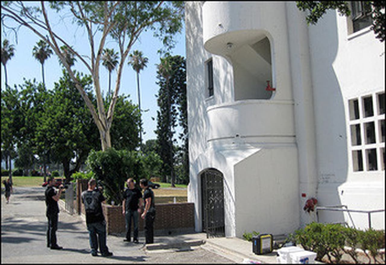 Ghost Adventures - Season 3 Episode 6 : Linda Vista Hospital